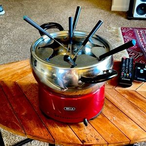 Barely Used Bella 3Qt Fondue Pot